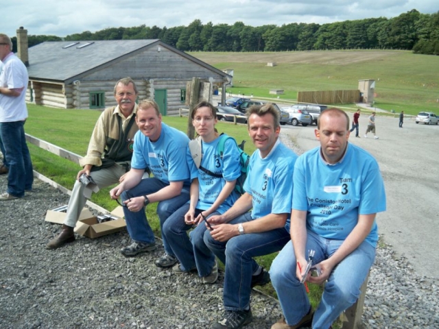  Esperando contentos su turno